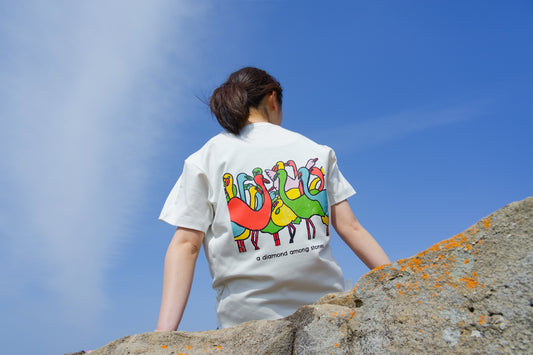 【For the world, We adventure】クルーネックTシャツ フラミンゴ